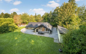 4 Bedroom Stunning Home In Tisvildeleje